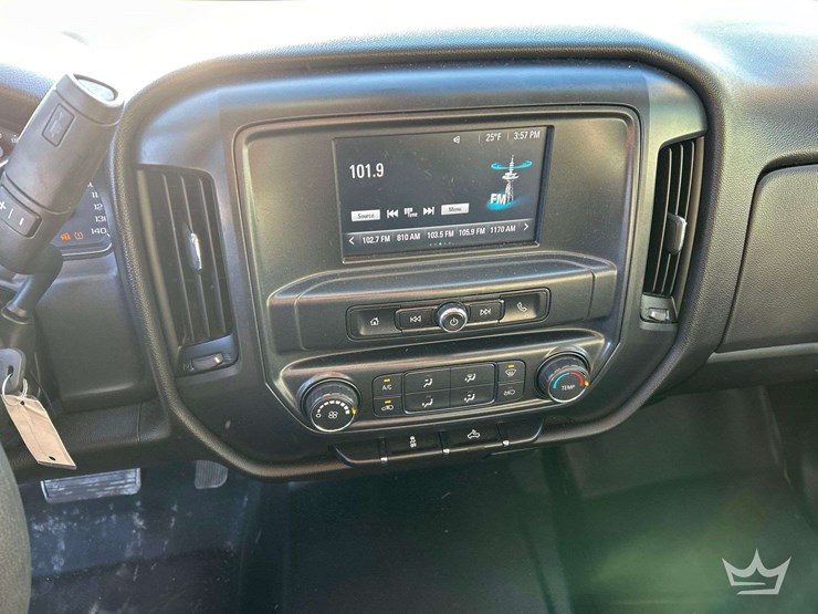 2017-chevrolet-silverado-1500-image-14