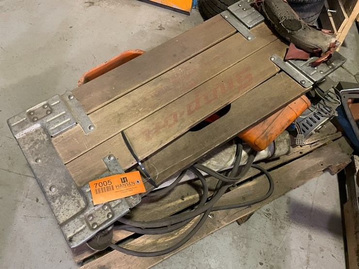 #7005-•-various-scrap-parts-image-1