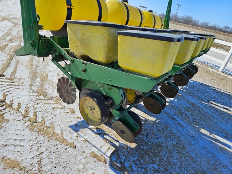 john-deere-7000-image-15