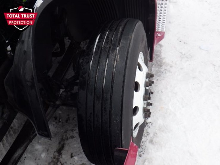 2022-volvo-vnl-300-image-20