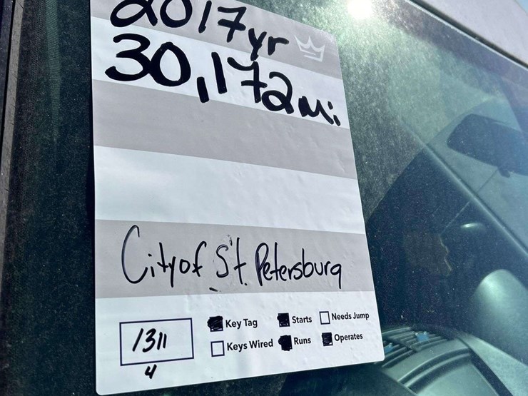 2016-ford-explorer-image-24