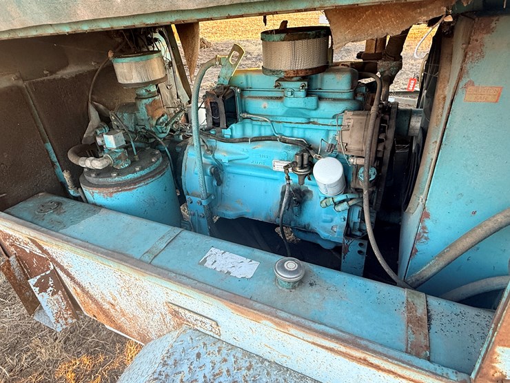 #2596-•-permavane-air-compressor-image-14