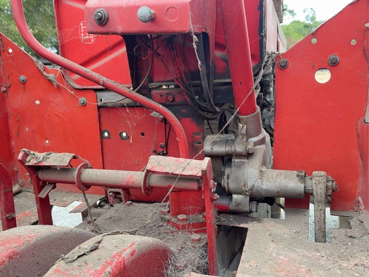 massey-ferguson-98-image-9