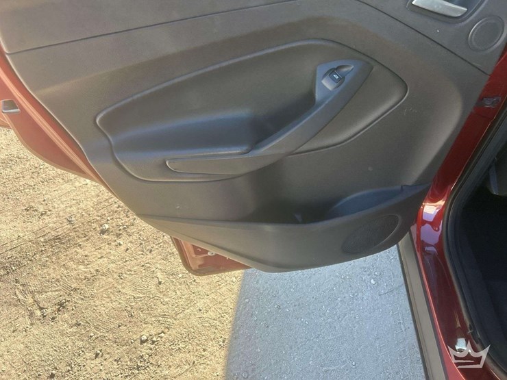 2016-ford-escape-image-18