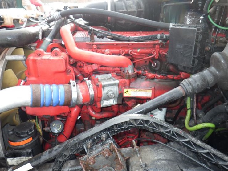 2016-volvo-vnl-300-image-18