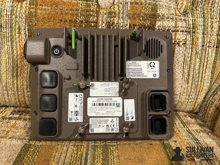 john-deere-gen-4-4640-universal-display-image-2