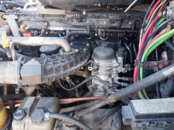 2017-freightliner-cascadia-125-image-24