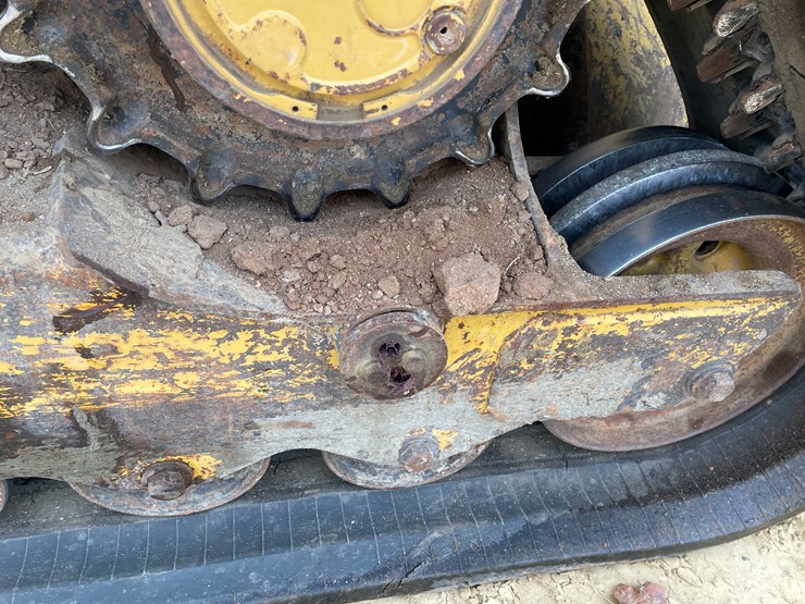 caterpillar-279d-image-35