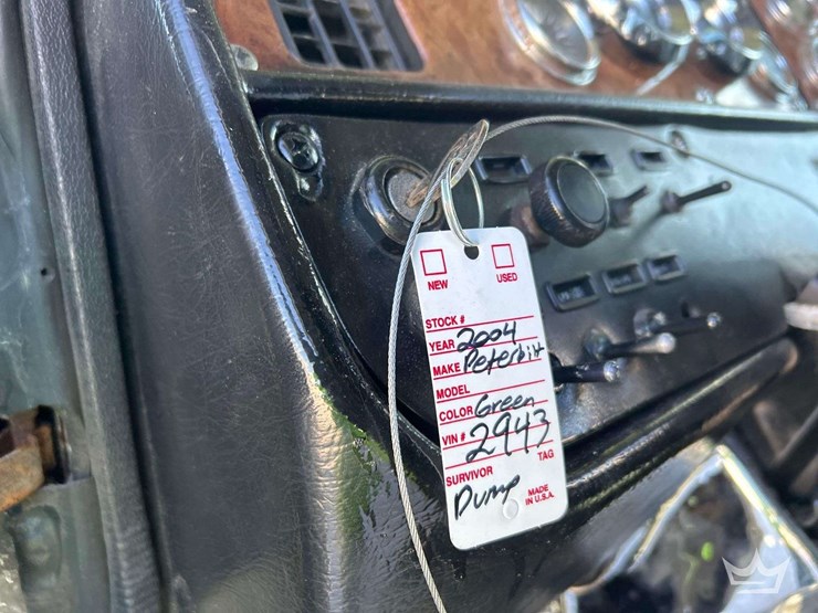 2004-peterbilt-357-image-26