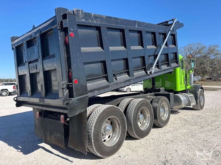 2004-peterbilt-357-image-3