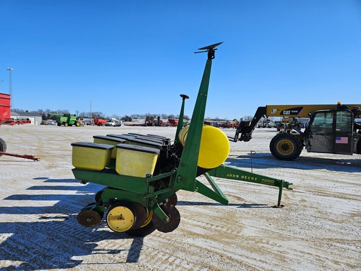 john-deere-7000-image-6