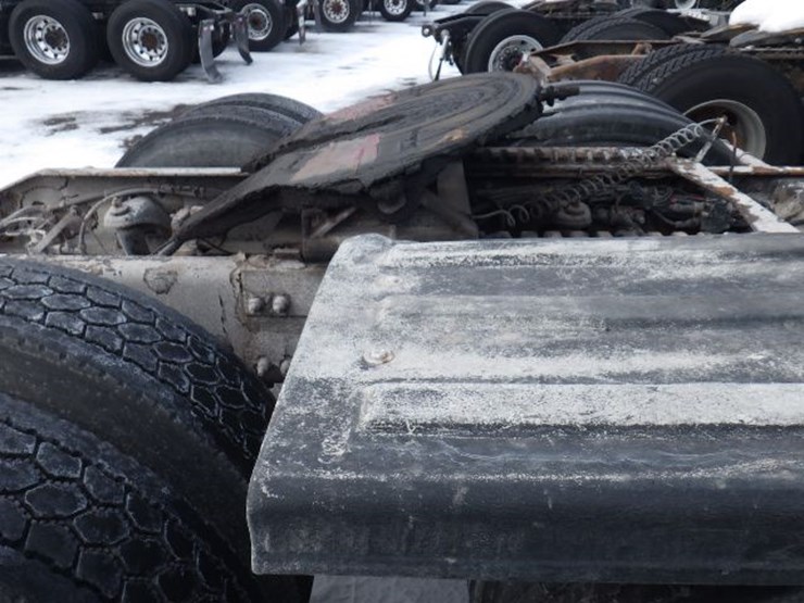 2014-peterbilt-386-image-7