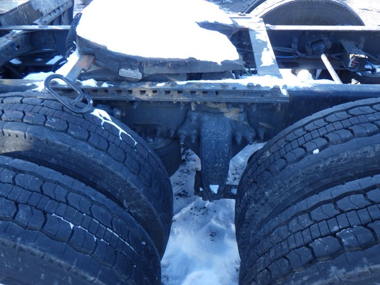 2017-freightliner-cascadia-125-image-16