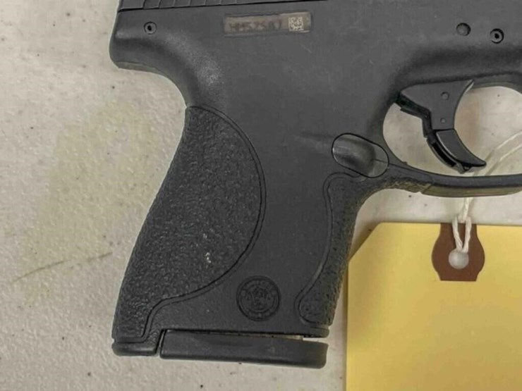 smith-&-wesson-pistol-image-5