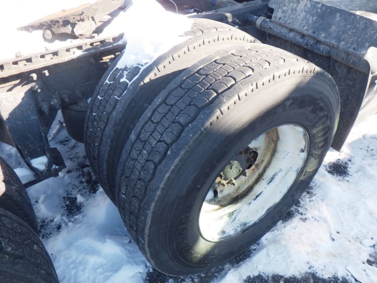 2017-freightliner-cascadia-125-image-8