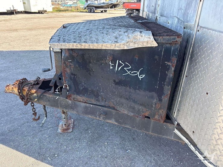 t/a-enclosed-trailer-image-9