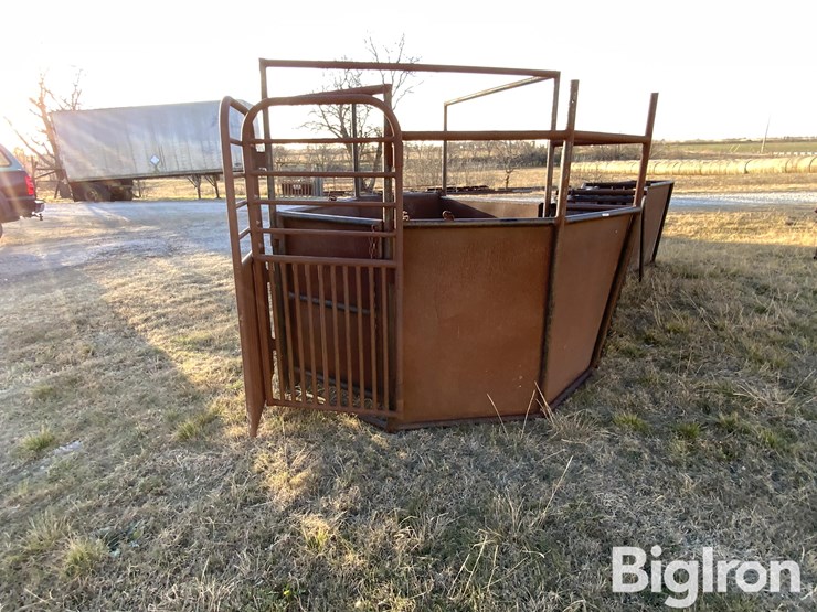 shop-built-livestock-catcher-image-1