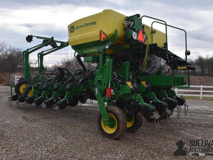 2022-john-deere-1775nt-image-7