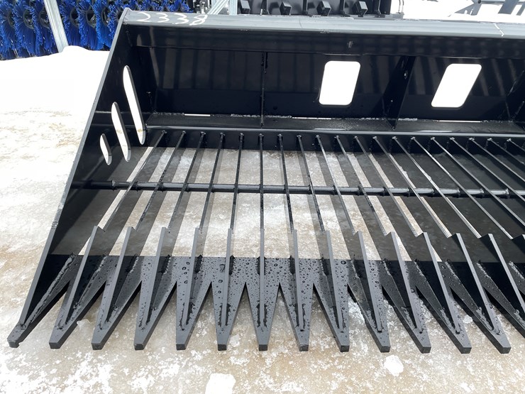 #2338-•-wolverine-skeleton-bucket-image-12