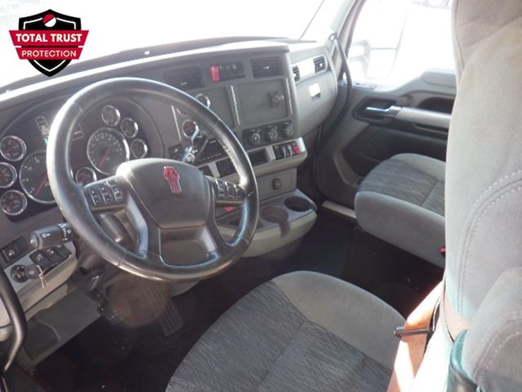 2020-kenworth-t680-image-17