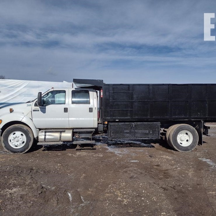 15 FORD F750 DUMP TRUCK^TITLE^