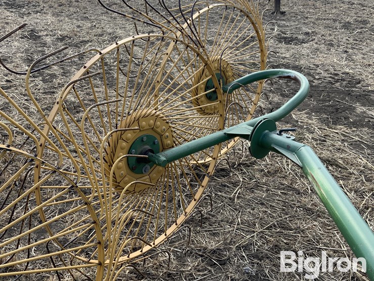 km-rake-caddy-hay-rake-image-17