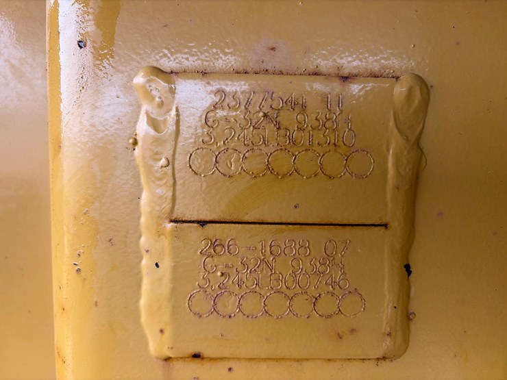 caterpillar-938h-image-23