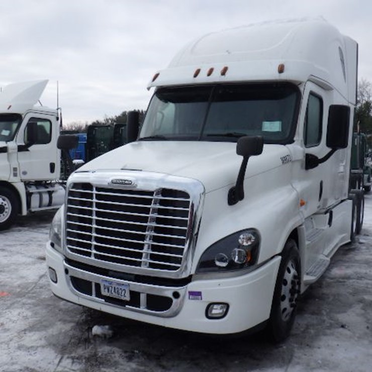 2018 FREIGHTLINER CASCADIA 125