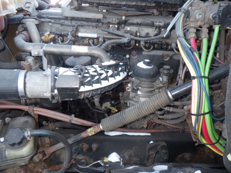 2019-freightliner-cascadia-126-image-22