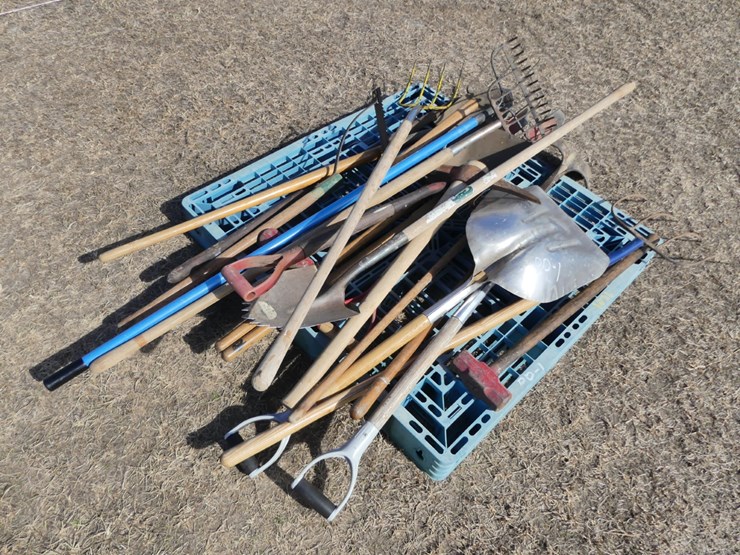 misc.-yard-tools-image-1