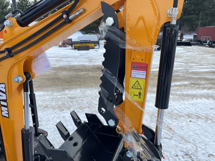 #109-•-miva-va15-mini-excavator-image-25