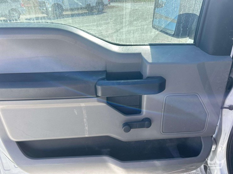 2017-ford-f150-image-14