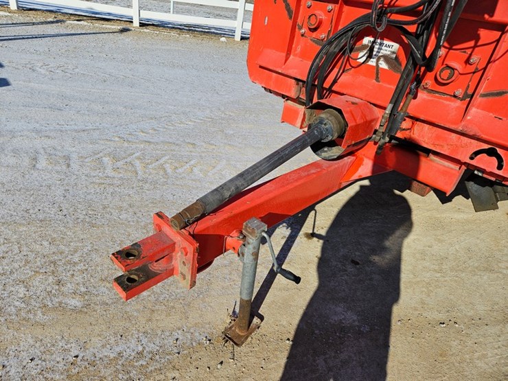 #311-•-2012-knight-4142-mixer-feed-wagon-image-9