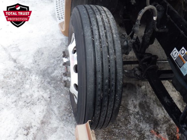 2022-kenworth-t680-image-27