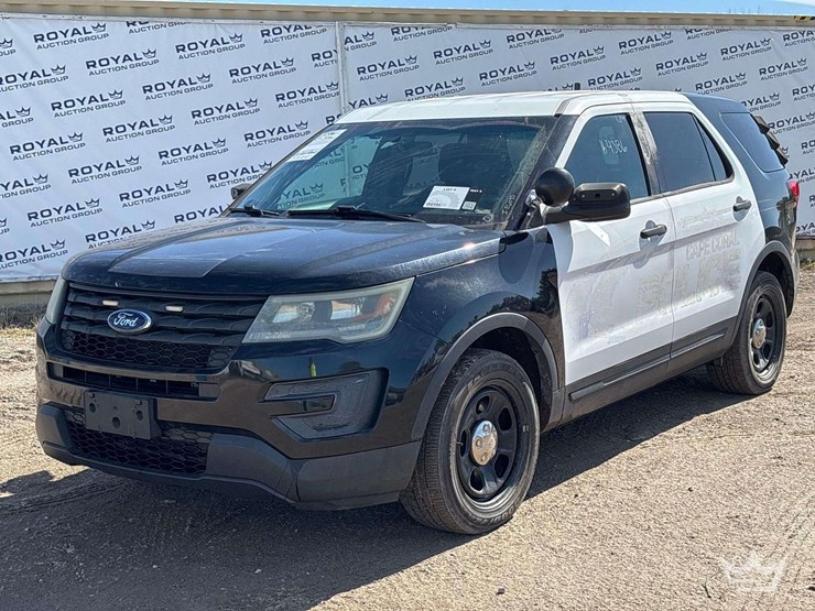 2016-ford-explorer-image-1