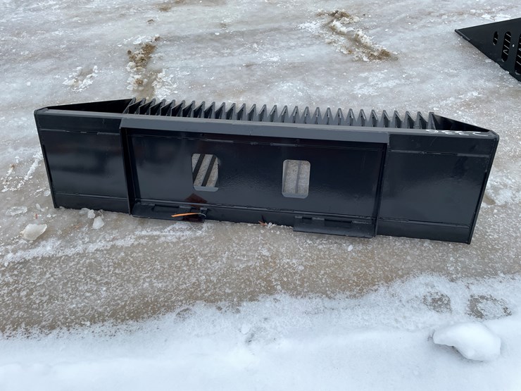 #2336-•-wolverine-skeleton-bucket-image-6