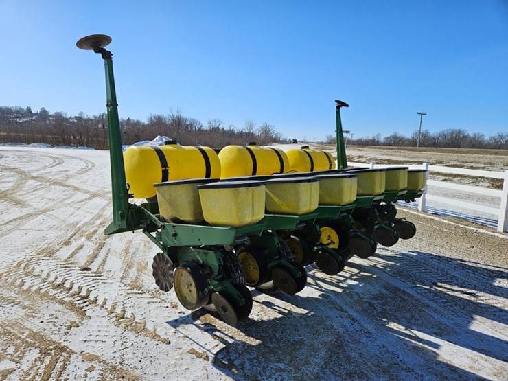 john-deere-7000-image-3