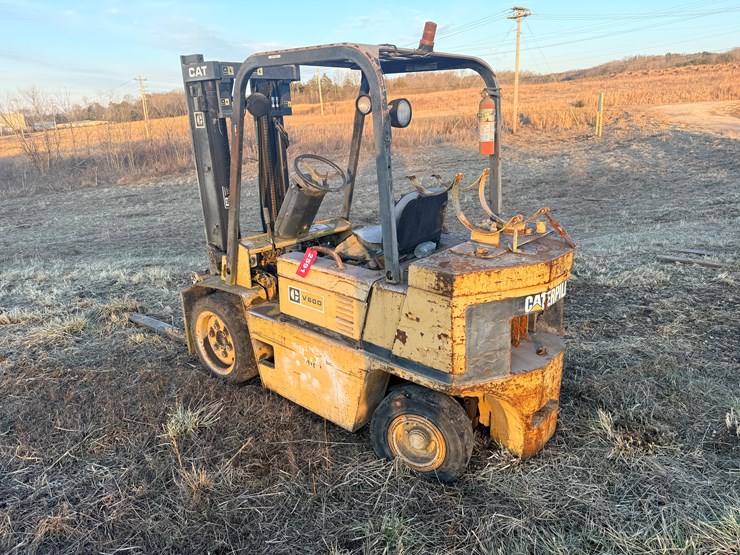 #2591-•-caterpillar-v60dstr-forklift-image-2