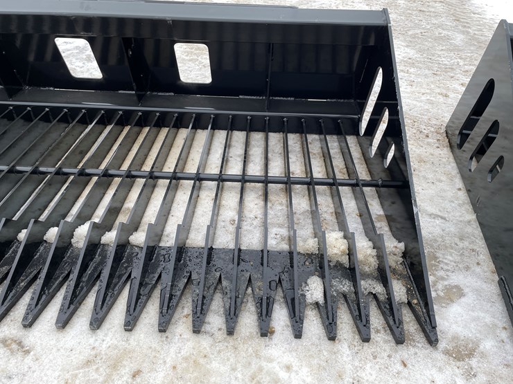 #2340-•-wolverine-skeleton-bucket-image-10