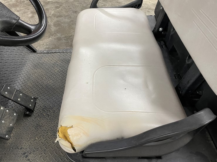 #301-•-cushman-hauler-1200-gas-golf-cart-image-12