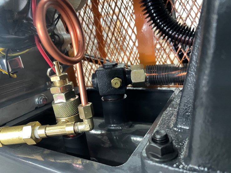 #2301-•-land-honor-40-gallon-2-stage-truck-mounted-air-compressor-image-14