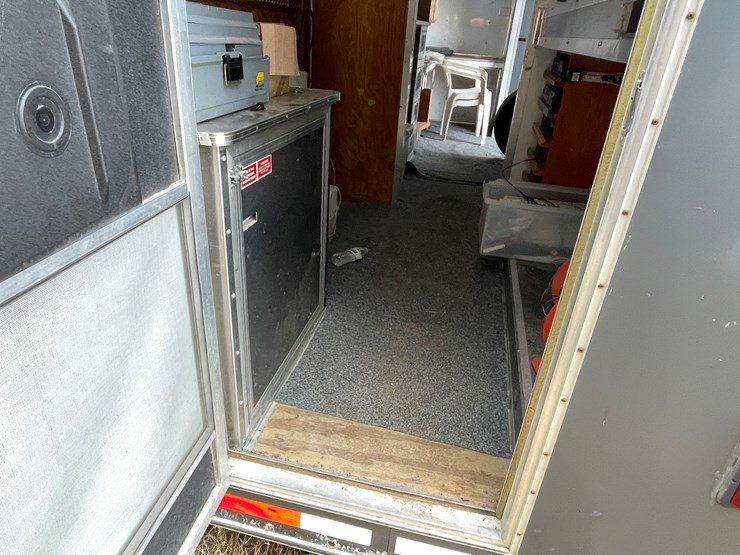 1999-united-expressline-image-16