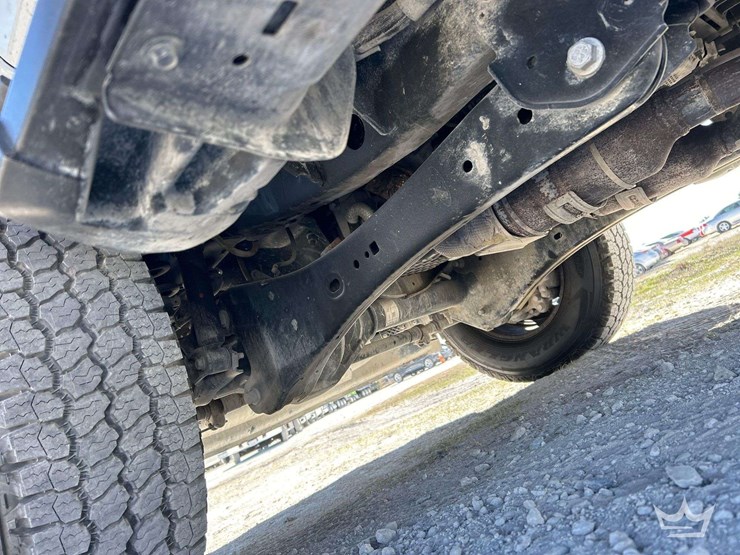 2023-ford-f350-image-17