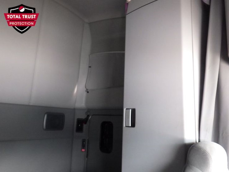 2022-kenworth-t680-image-6