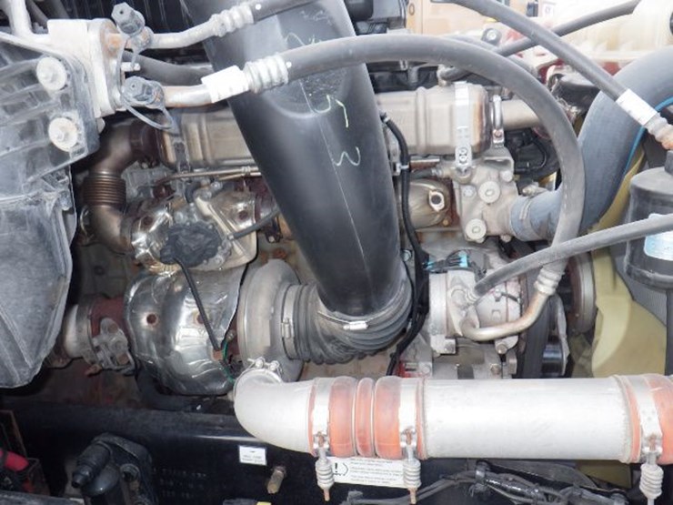 2022-freightliner-cascadia-126-image-28