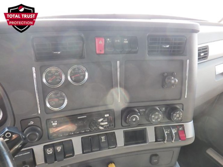 2020-kenworth-t680-image-19