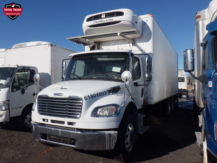 2019-freightliner-m2-106-image-1