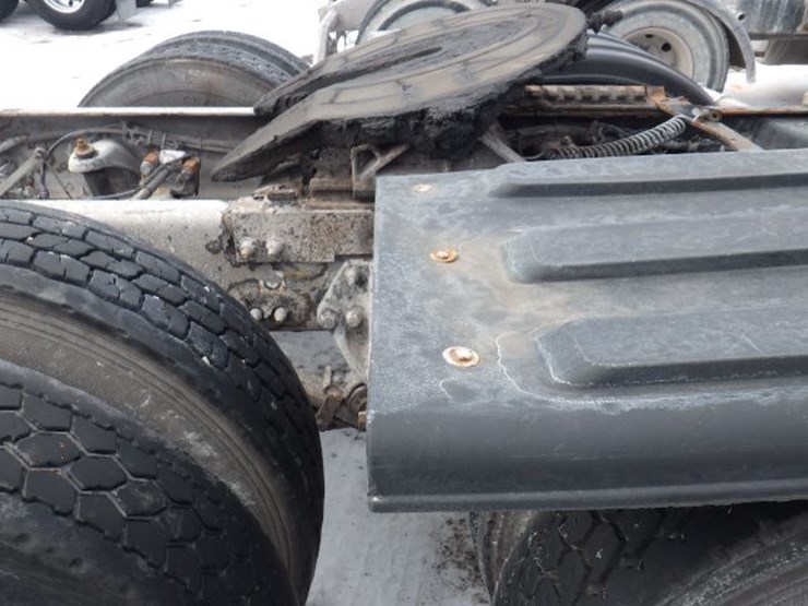 2014-peterbilt-386-image-10