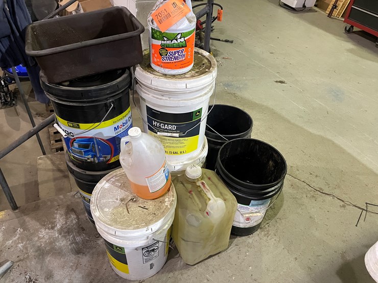 #7051-•-assortment-of-fluids-image-2