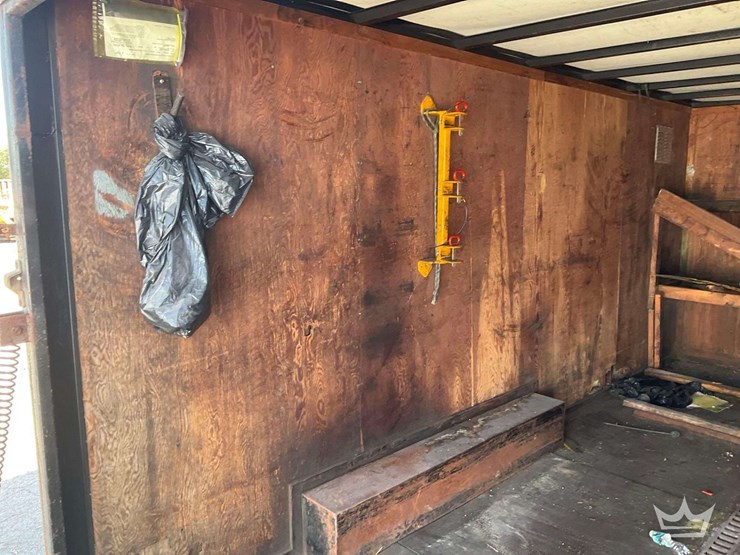 t/a-enclosed-trailer-image-9